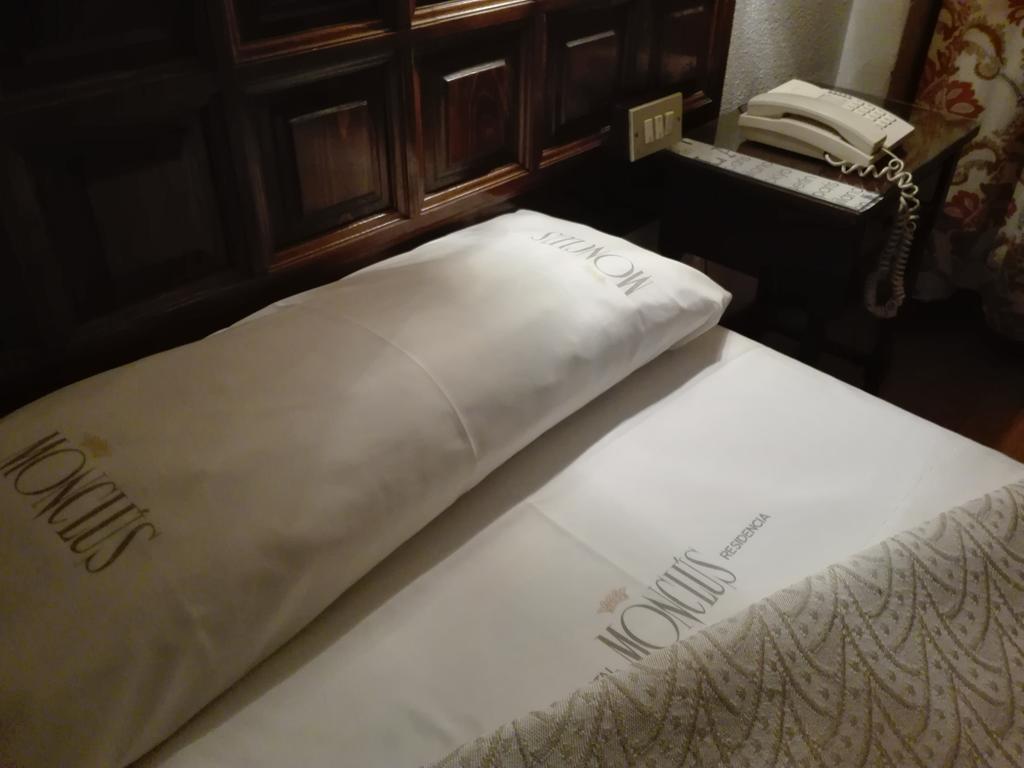 Monclus Hotel Palencia Bagian luar foto